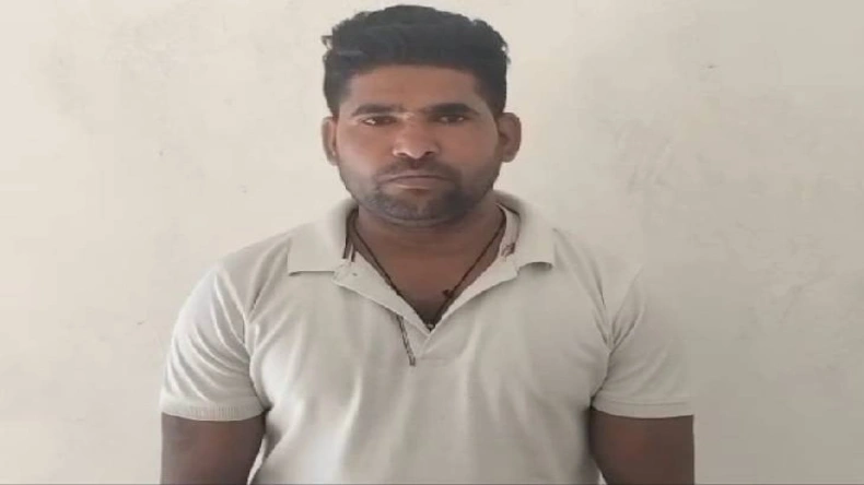 VIDEO: ये कैसा फैशन…दर्जनो मछलियों से बना ड्रेस पहनकर इन्फ्लुएंसर ने बनाया वीडियो, देखकर लोगों ने पकड़ा माथा