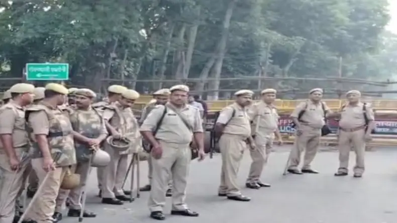 यूपी में खाली हाथ रह गई कांग्रेस, जानें पर्दें के पीछे की पूरी कहानी