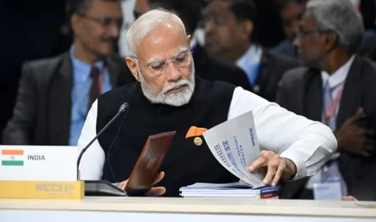 पीएम के दौरे के कारण नहीं मिल रही सरकारी कर्मचारियों को छठ की छुट्टी, हेमंत सोरेन ने EC से की ये मांग