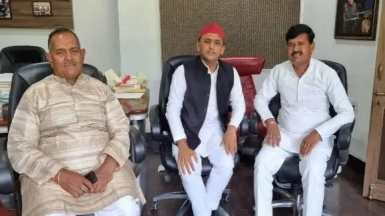 बाबरी मस्जिद नहीं राम मंदिर के पक्ष में दिया फैसला, इसलिए जज को गाली दे रही सपा! गजब भड़के हिंदू
