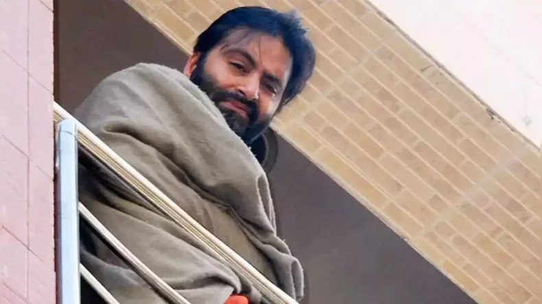 तिहाड़ की काली कोठरियों में कैदियों से यौन संबंध बनाने जाती हैं लड़कियां, बदले में मिलते हैं इतने रुपये
