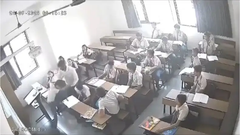 ‘मुझे आज यहां नहीं…’, बिग बॉस 18 के सेट पर इमोशनल हुए सलमान खान!