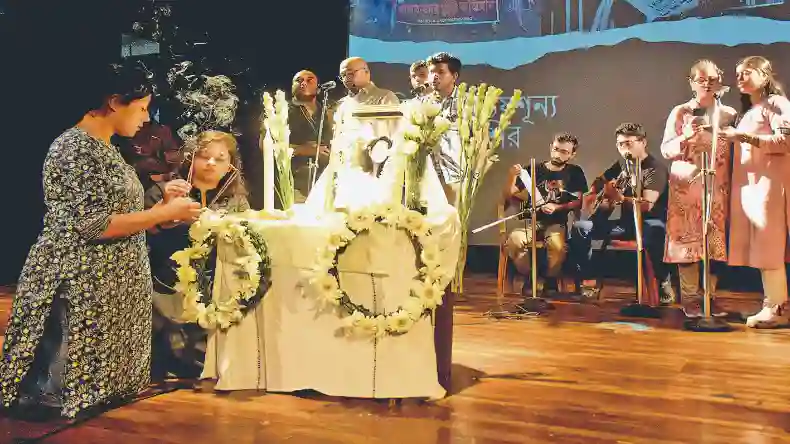 बहुत भयानक है डिजिटल अरेस्ट, यूपी में महिला टीचर की मौत, जालसाजों ने कहा-आपकी बेटी सेक्स रैकेट में शामिल !