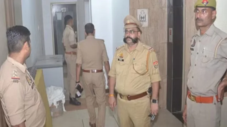 पहले संबंध बनाएंगे-फिर FIR लिखेंगे…, थाने में तैनात दो पुलिसकर्मियों ने महिला से किया बलात्कार, फिर दी धमकी