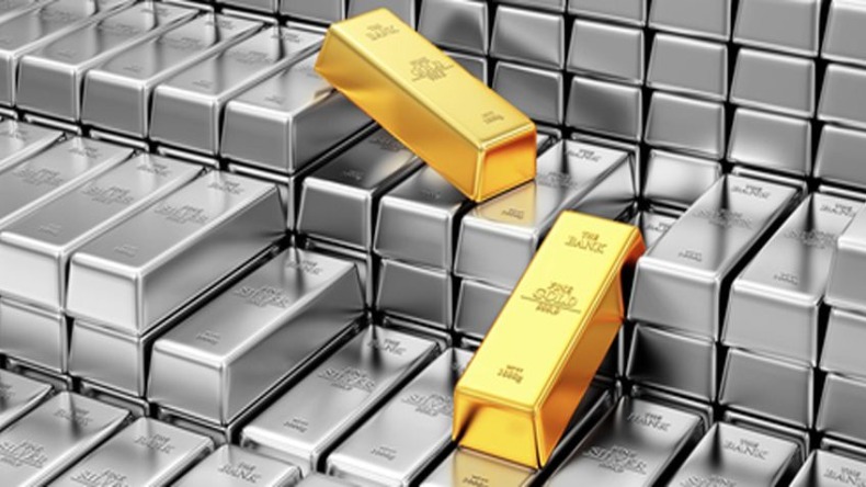 Gold Price: अमेरिका चीन में टैरिफ वॉर के बीच लोगों की औकात से बाहर आया सोना, गोल्ड की कीमत पहली बार 92 हजार पार