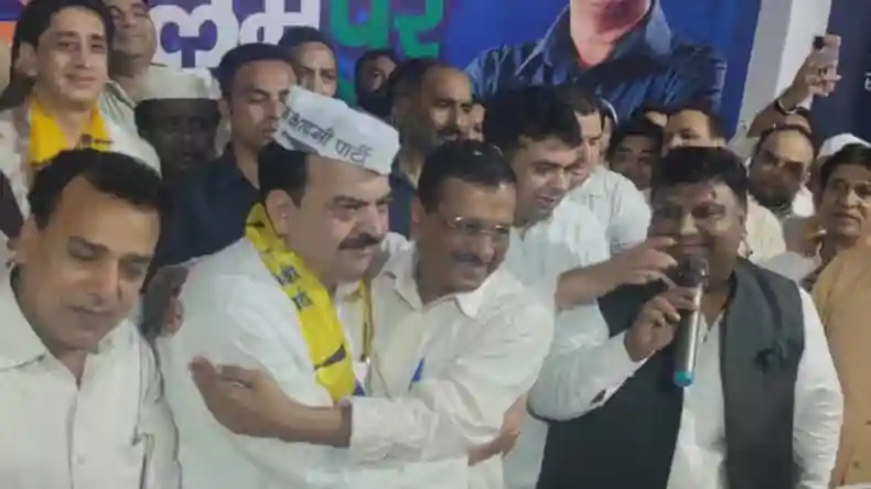 आप में बगावत: दिल्ली के मंत्री कैलाश गहलोत बोले शीशमहल ने लुटिया डुबोई, दिया इस्तीफा, छोड़ी पार्टी!