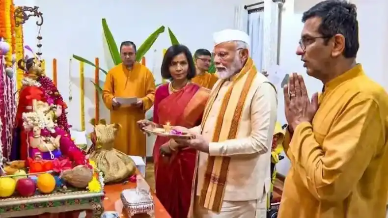 आज की टॉप 5 बड़ी खबरें : प्रधानमंत्री नरेंद्र लखपति दीदी कार्यक्रम में लेंगे भाग, अमेरिका 2026 फीफा विश्व कप की करेगा मेजबानी