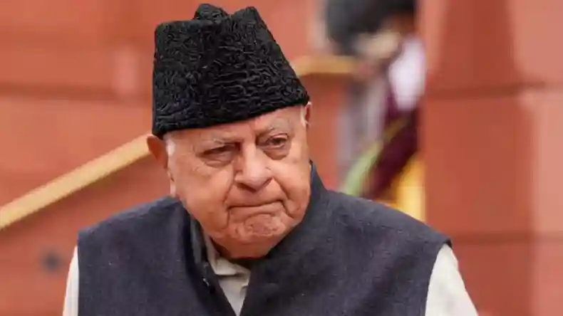 अनुच्छेद 370 हटाने में मोदी सरकार के साथ थे फारूक अब्दुल्ला? किताब में बड़ा दावा