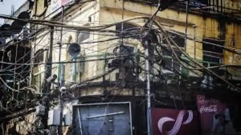 अमेरिका से भी महंगा है इस देश का पासपोर्ट, जानें कितनी है इसकी रकम