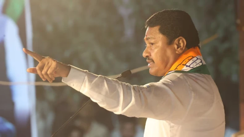 नागपुर में अधिकारी की कार में EVM देख भड़के लोग, पथराव कर शीशे तोड़े, अब हुआ खुलासा