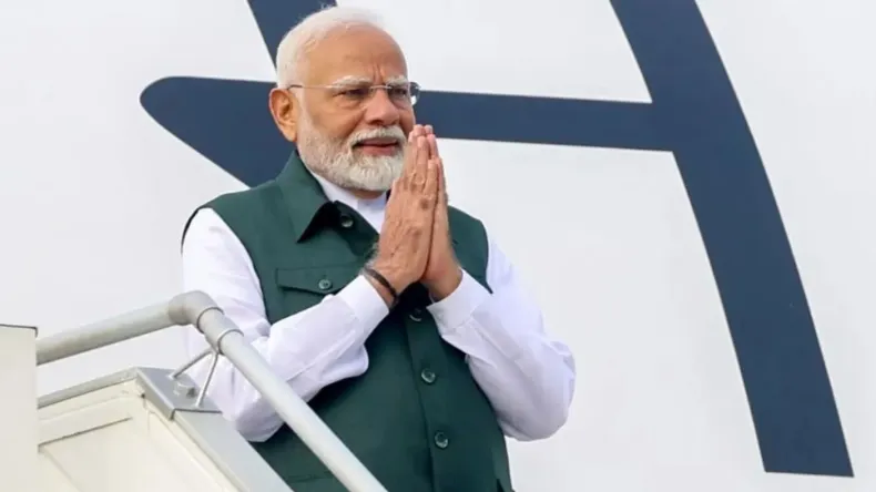 सेंटर में मोदी और कंधे पर बाइडेन का हाथ…, झुके हुए टुड्रो तो चीनी राष्ट्रपति साइडलाइन, G20 में दिखा भारत का भौकाल