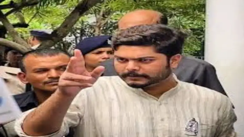 ओवैसी बोले ‘संपर्क में हैं कांग्रेस और RJD के कई नेता’, क्या बिहार में नीतीश की लुटिया डुबाएगी AIMIM