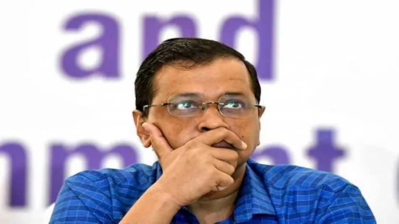 नामांकन भरने जा रहे थे केजरीवाल तभी लोगों ने बोल दिया धावा, दिल्ली की पूर्व सीएम को खूब सुनाई गाली