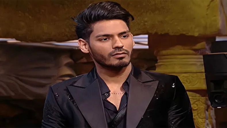 Bigg Boss: मिड वीक एविक्शन में कंटेस्टेंट को लगा बड़ा झटका, दिग्विजय राठी हुआ घर से बेघर