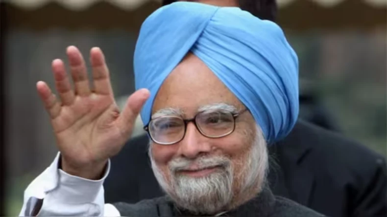 पीएम मोदी के संसदीय क्षेत्र काशी में मनमोहन सिंह को यूं दी गई श्रद्धांजलि, लोगों ने दिए जलाकर किया याद