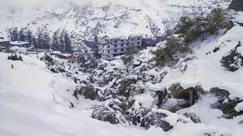 हिमाचल घूमने का प्लान बना रहे है तो जान लें मौसम का मिजाज