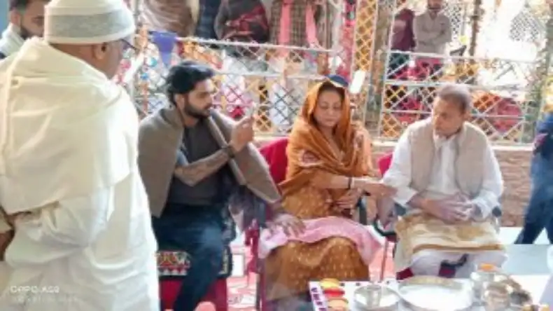 उद्योगपति अनिल अंबानी अपनी पत्नी टीना संग पहुंचे बोधगया मंदिर, पूर्वजों का किया पिंडदान