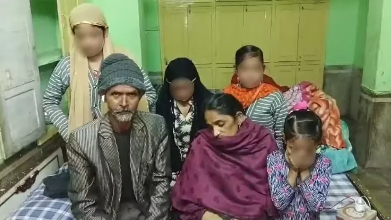 मुसलमानों के झुंड से बहन का जिस्म बचा ले गया अरशद, मंदिर को दे दी अपनी सारी संपत्ति