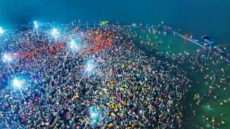 योगी के महाकुंभ में पानी और बिजली के लिए तरस रहे कल्पवासी, अधिकारी कर रहे लापरवाही!