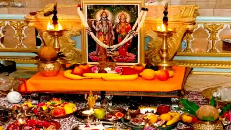 आज ही पूजा घर से दूर कर दें ये चीजें, वरना आ सकती है कंगाली, सुख-शांति पर भी पड़ेगा असर