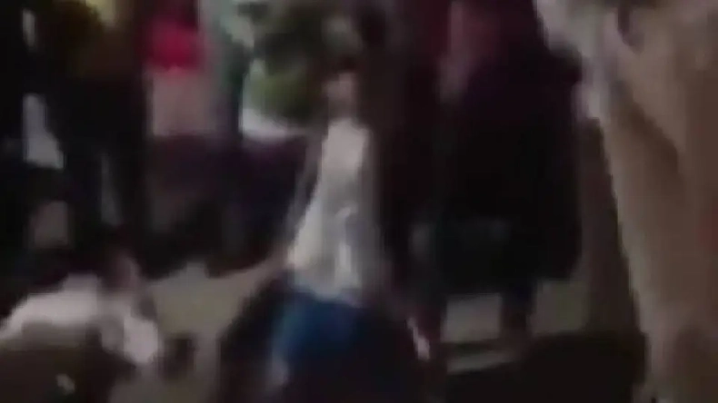 सलमान लूट के इरादे से घर में घुसा था, लाठी-डंडे से की कुटाई, वीडियो हुआ वायरल