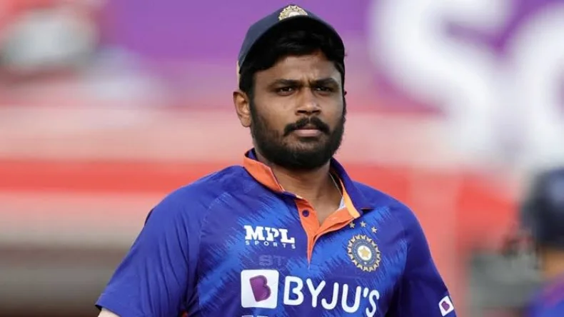 संजू सैमसन चैंपियंस ट्रॉफी से होंगे बाहर ! BCCI सिखाएगा सबक, खतरे में करियर