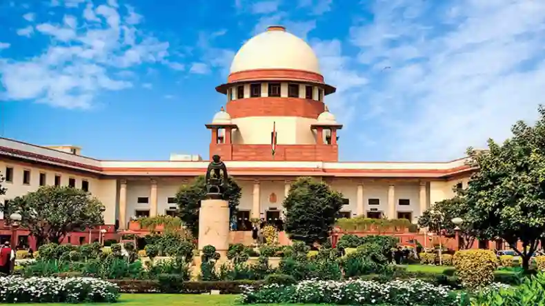 स्तन पकड़ना रेप नहीं? इलाहाबाद हाईकोर्ट के नाड़ा तोड़ने वाले फैसले पर गरमाया सुप्रीम कोर्ट, तुरंत लगा दी रोक