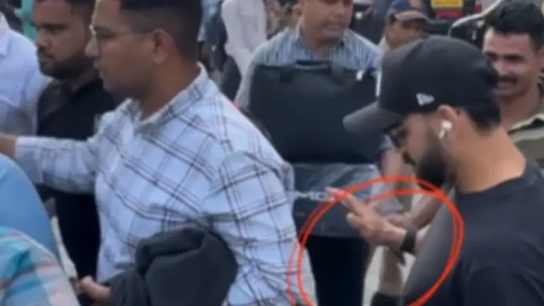 विराट कोहली ने सेल्फी लेने से किया मना, दिखाई अपनी अकड़, वायरल हुआ वीडियो