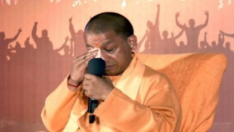 महाकुंभ हादसे के बाद भावुक हुए सीएम योगी, बोले मत आइये…