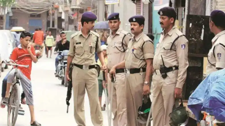 मजबूरी के लिए बच्चों को अकेला छोड़ घर से निकली मां फिर ऐसा हादसा, जानकार उड़ जाएंगे होश