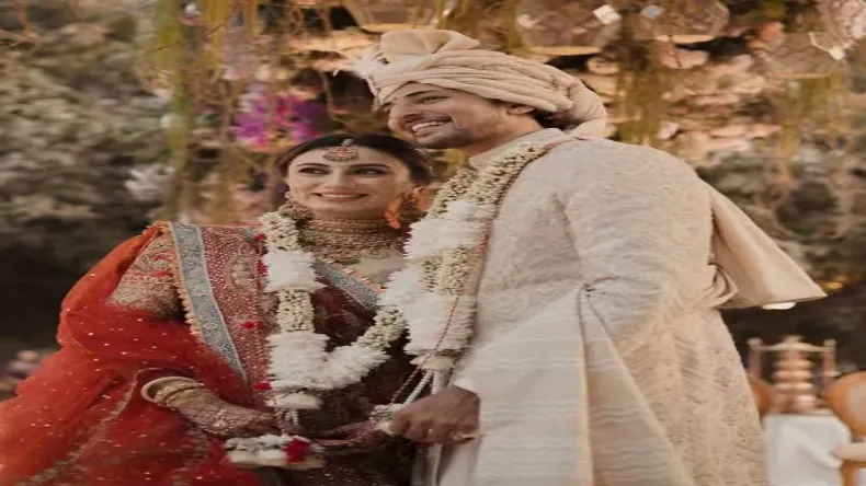 सिंगर दर्शन रावल ने रचाई शादी, बेस्ट फ्रेंड को बनाया दुल्हन, तस्वीरें देख टूटा लड़कियों का दिल