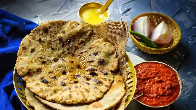 इन लोगों को भूलकर भी नहीं खानी चाहिए बाजरे की रोटी, जानिए एक्सपर्ट की राय