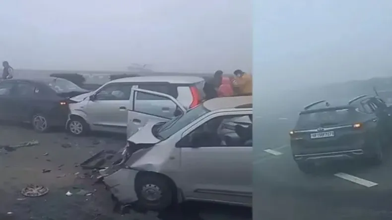 उधर महाकुंभ में मची भगदड़, इधर दिल्ली-मेरठ हाईवे पर हुआ हादसा, 25 गाड़ियां टकराईं