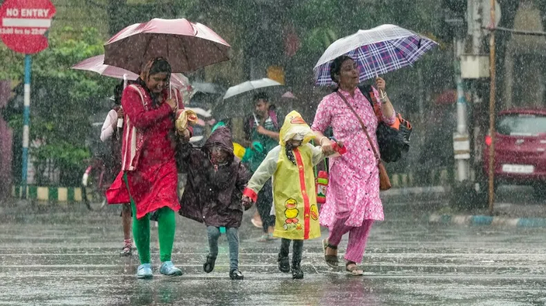 भारी बारिश-तूफान का अलर्ट! 5 फरवरी तक 20 राज्यों में बिगड़ेगा मौसम, जानें IMD का लेटेस्ट अपडेट