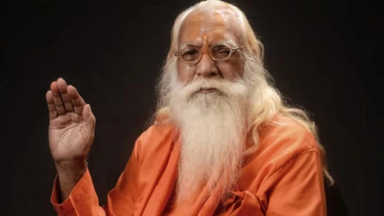 अंतिम यात्रा पर निकले आचार्य सत्येंद्र दास, ढोल-नगाड़ा बजाते ले जा रहे श्रद्धालु, दी जाएगी जल समाधि
