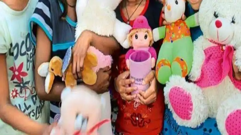 मुफ्त में होगा इलाज, मिलेगी नौकरी और ढेर सारा पैसा, बस अपनाना होगा ईसाई धर्म, बच्चों की मति भ्रष्ट
