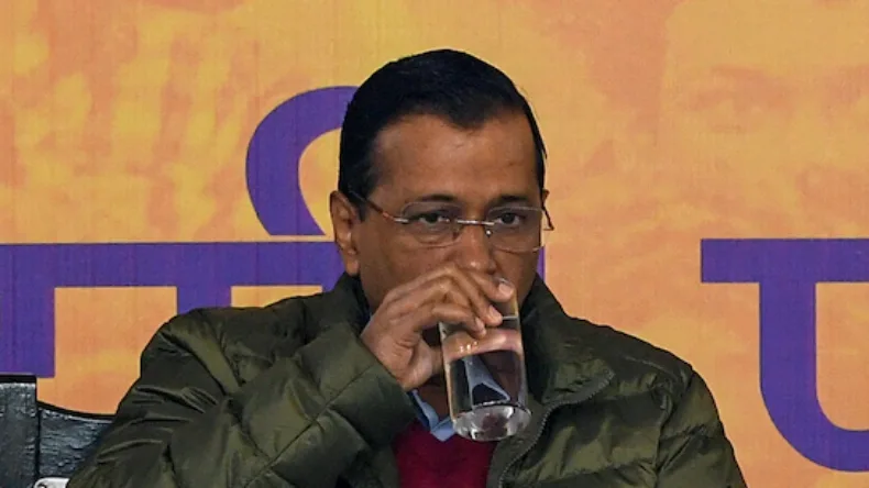 बोरिया-बिस्तर समेट कर भागेंगे केजरीवाल! इतने वोट से हारने जा रहे पूर्व सीएम, नंबर देखकर चौंक गई पूरी दिल्ली