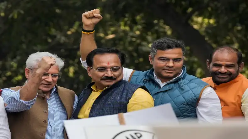 दिल्ली में कल बीजेपी विधायक दल की बैठक, मुख्यमंत्री के नाम की होगी घोषणा