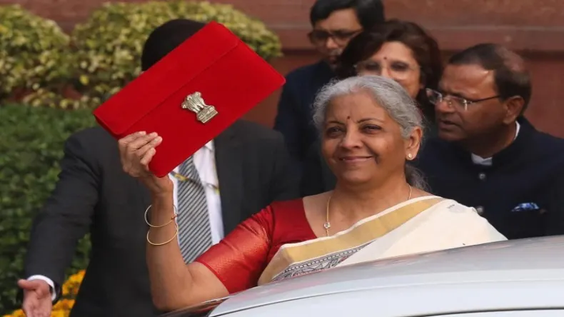 वित्त मंत्री निर्मला सीतारमण ने पेश किया आठवां बजट, अपने भाषण सच चुकी इतिहास, बनाया ये रिकॉर्ड