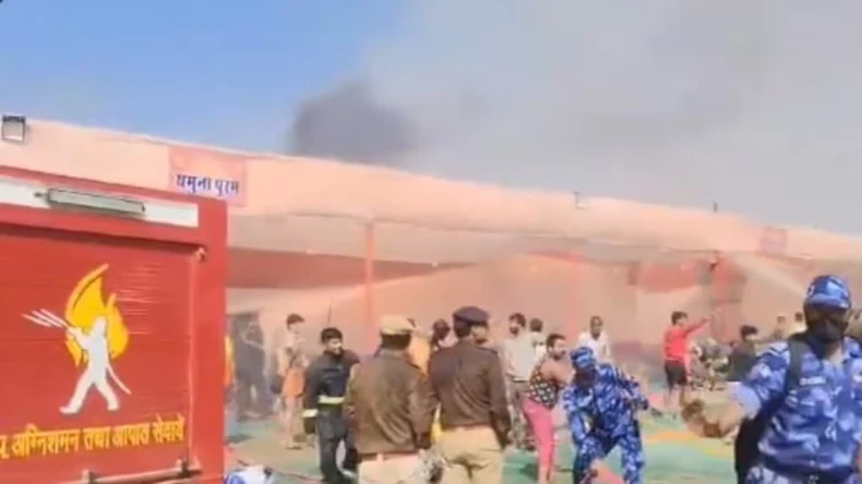 महाकुंभ मेला में एक बार फिर भड़की आग, सेक्टर 18 शंकराचार्य रोड का पंडाल जलकर राख
