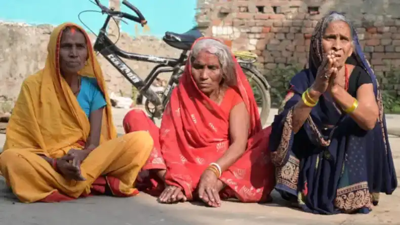 महाकुंभ भगदड़ में बाल-बाल बचकर लौटी महिलाओं ने सुनाई आपबीती, बोली- कभी कुंभ नहीं जाऊंगी