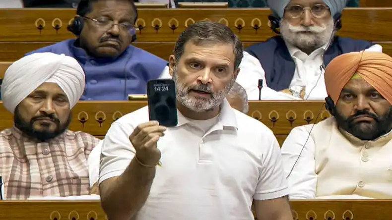 राहुल गांधी ने फिर करवाई अपनी बेइज्जती? फैक्ट चेक किए  बिना लगे बड़बड़ाने ! फोन बना  खिल्ली उड़ाने की वजह