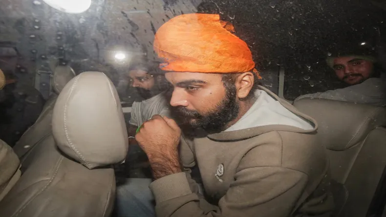 सिखो की शान पगड़ी तक उतरवा ली, मांगने पर दिया ऐसा जवाब…, बेड़ियों में घर आए लड़के ने बताया नर्क का नजारा