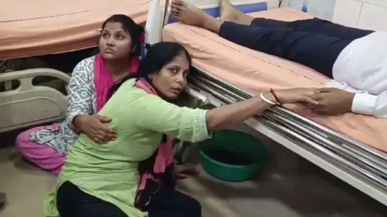 क्लास में आपस में भिड़े छात्र, दोस्त ने ही किया दोस्त की छाती पर वार, तड़प-तड़प कर हुई मौत