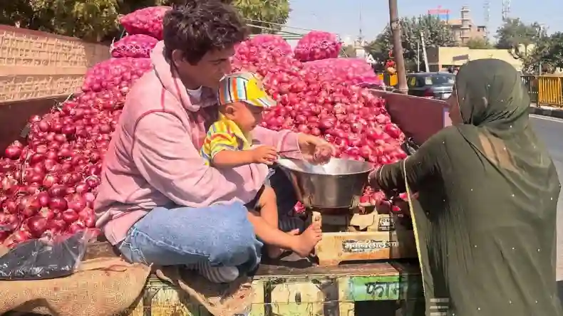 डॉ. मशहूर गुलाटी यानी सुनील ग्रोवर क्यों बेचने लगे प्याज…, इस मजबूरी को क्या दें नाम