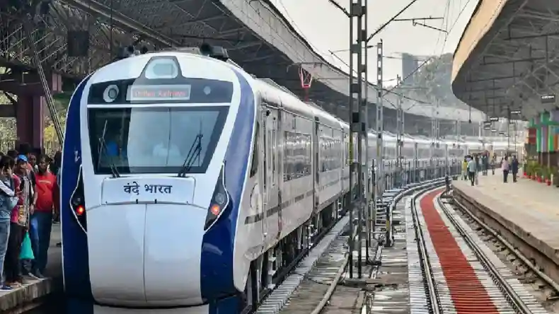 मेरठ से लखनऊ के बीच वंदे भारत एक्सप्रेस का सफर 13 दिनों तक रद्द, 18 से शुरू होगी ये स्पेशल ट्रेन