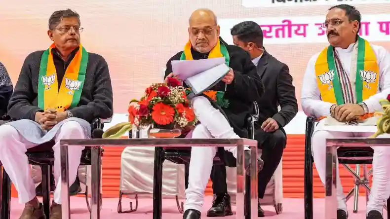 48 में से एक भी विधायक पर मोदी-शाह को भरोसा नहीं! अब ये सांसद बनेगा दिल्ली सीएम