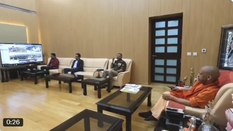 सीएम आवास नहीं यह वॉर जोन है! फिर रातभर नहीं सोए योगी, DGP को बैठाकर महाकुंभ का निगरानी करते रहे बुलडोजर बाबा