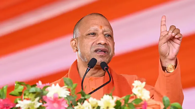 योगी आदित्यनाथ पर गरज उठा यह सांसद, खड़ी कर दी खाट, सकते में सरकार!