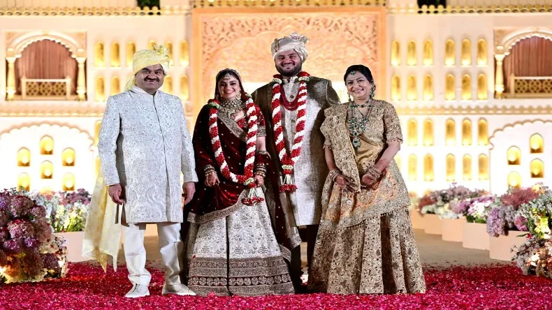 गौतम अडानी ने बेटे की शादी पर खोला खजाना, करोड़ों रुपये के महादान की हो रही जमकर तारीफ